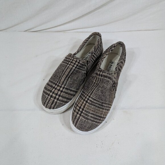 Magellan Plaid Slip Ons - Picture 1 of 3